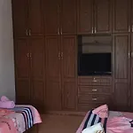 Resul Pushi בית הארחה 3*